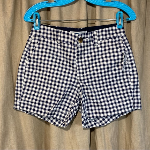 Old Navy Everyday Mid-rise Short - Picture 2 of 9